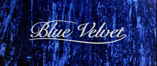 blue-velvet-film-analizi